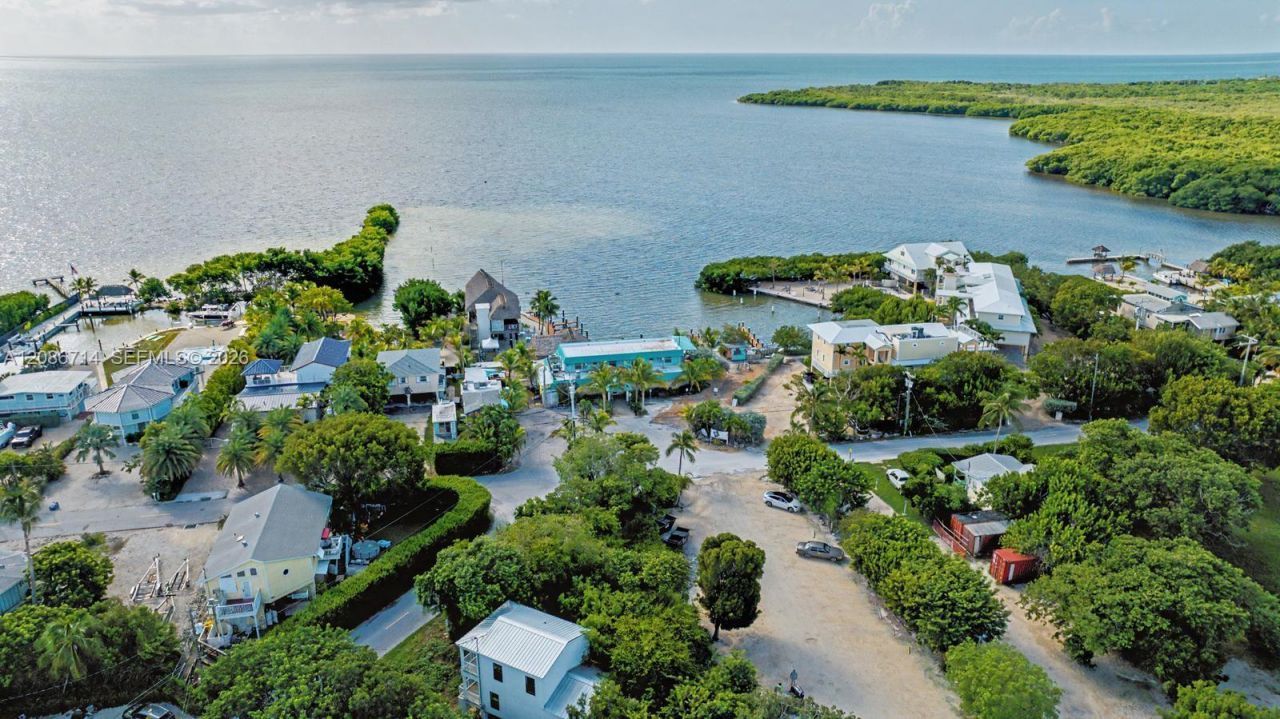 15 Ocean View Blvd, Key Largo, FL 33037 Photo