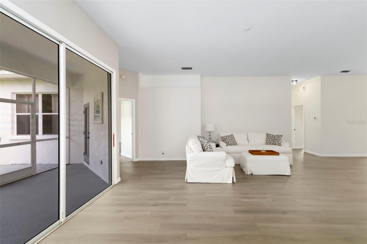 4346 Breckenridge Way, Unit 5, Sarasota, FL 34235 Photo