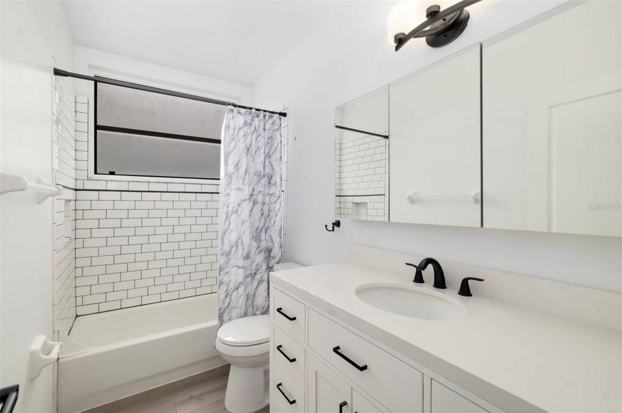 4346 Breckenridge Way, Unit 5, Sarasota, FL 34235 Photo