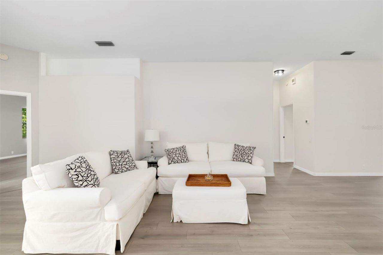 4346 Breckenridge Way, Unit 5, Sarasota, FL 34235 Photo