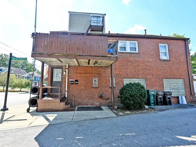 333 Stanley Avenue, Cincinnati, OH 45226 Photo 3
