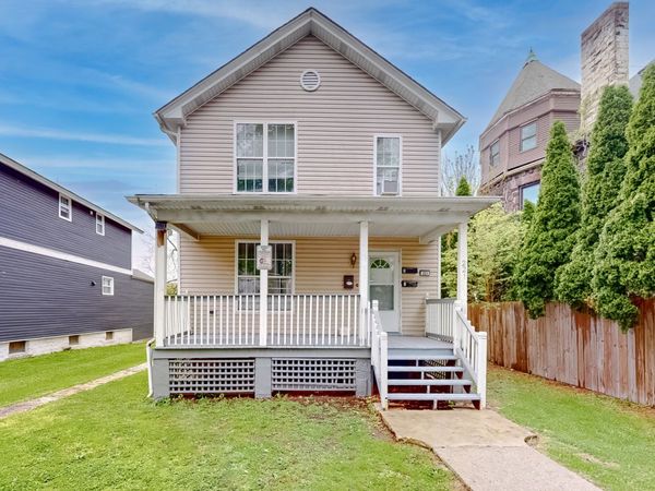 221 N Hickory Street , Joliet, IL 60435