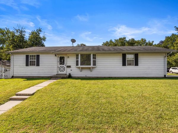 1701 E WASHINGTON Street, Urbana, IL 61802