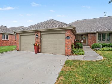 6442 S 120th Plaza, Omaha, NE 68137