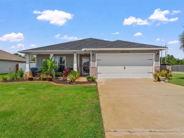 6098 Redberry Dr, Gulf Breeze, FL 32563