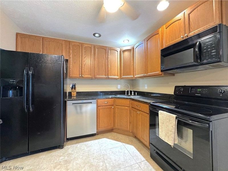 4245 Bennington Boulevard, Brunswick, OH 44212 Photo 10