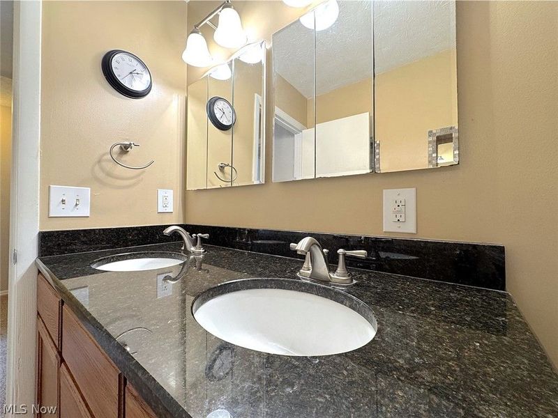 4245 Bennington Boulevard, Brunswick, OH 44212 Photo 22