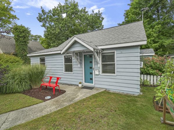 1001 Washington Street, Traverse City, MI 49686