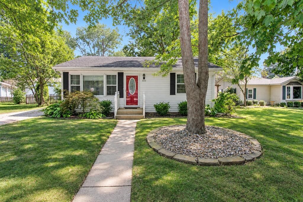 1213 Farrand Avenue, La Porte, IN 46350 Main Photo
