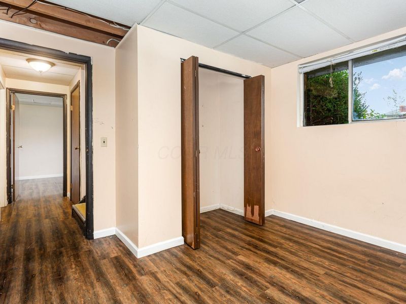 1687 Brookfield Square S, Columbus, OH 43229 Photo 13