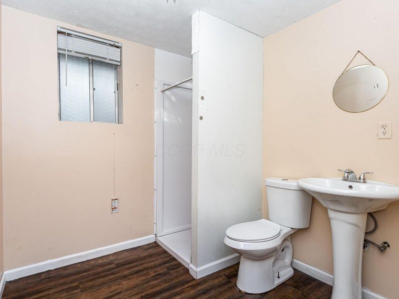 1687 Brookfield Square S, Columbus, OH 43229 Photo 17