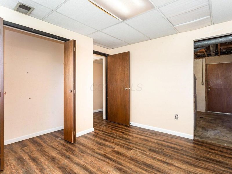 1687 Brookfield Square S, Columbus, OH 43229 Photo 18