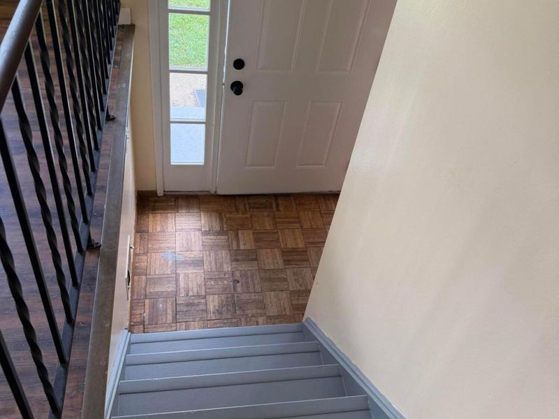 1687 Brookfield Square S, Columbus, OH 43229 Photo 2