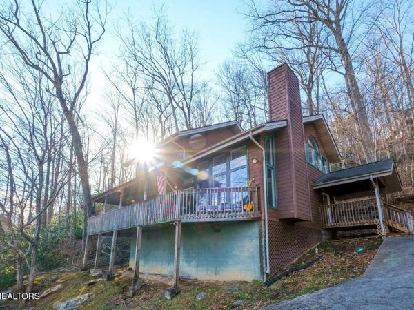 1580 Zermatt Drive, Gatlinburg, TN 37738