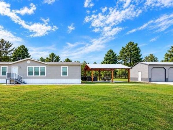 377 Wagner Drive, DeFuniak Springs, FL 32433