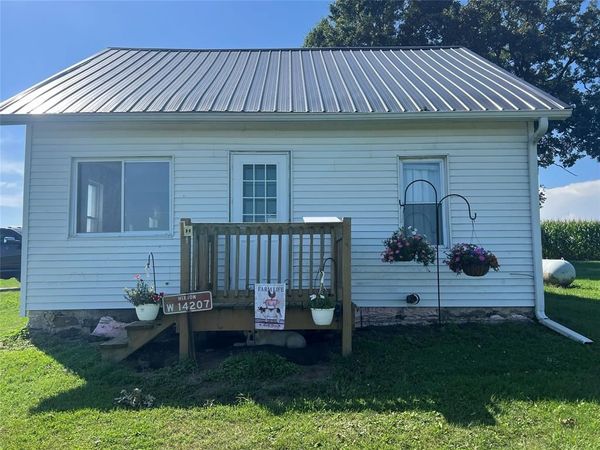 14207 Holmes Road, Hixton, WI 54635