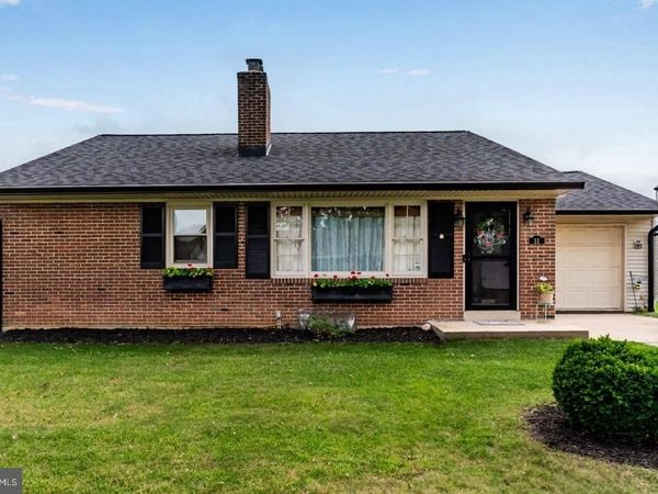 31 FARGREEN ROAD ROAD, CAMP HILL, PA 17011