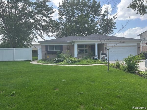 5045 Abington Drive, Troy, Mi 48085