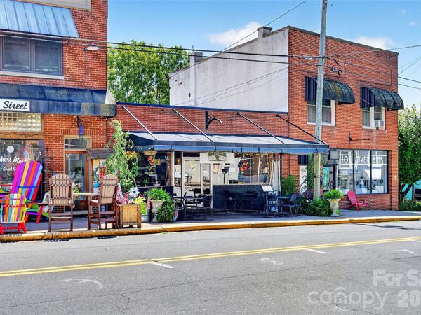 109 W Main Street , Burnsville, NC 28714