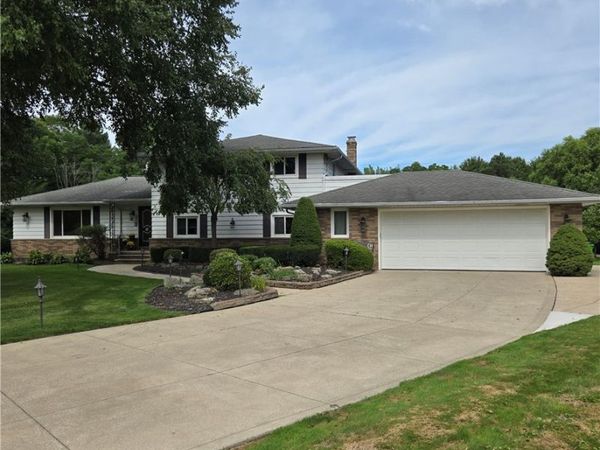 465 Blueberry Circle, Mayfield Village, OH 44143