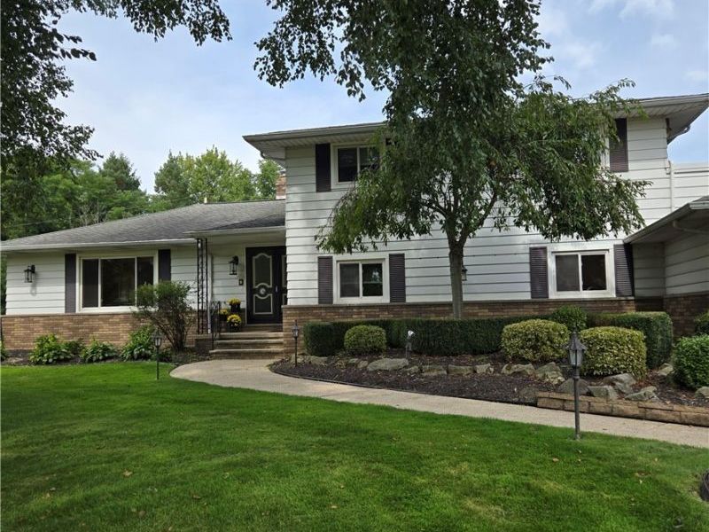 465 Blueberry Circle, Mayfield Village, OH 44143 Photo 2