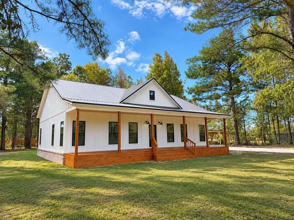 125 White Oak Ln., Guntown, MS 38849