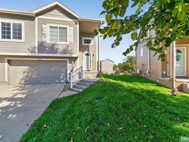 19160 Drexel Circle, Omaha, NE 68135