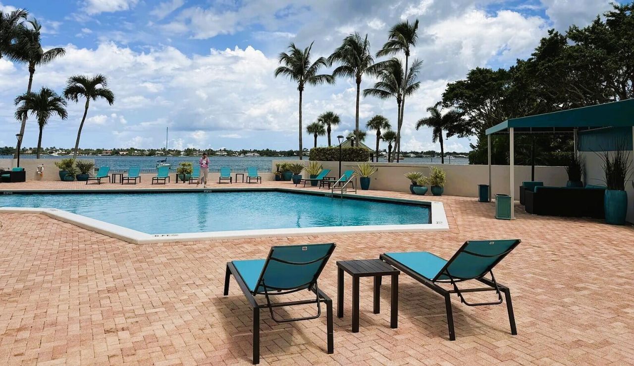 5200 N Flagler Drive, Unit 2102, West Palm Beach, FL 33407 Photo
