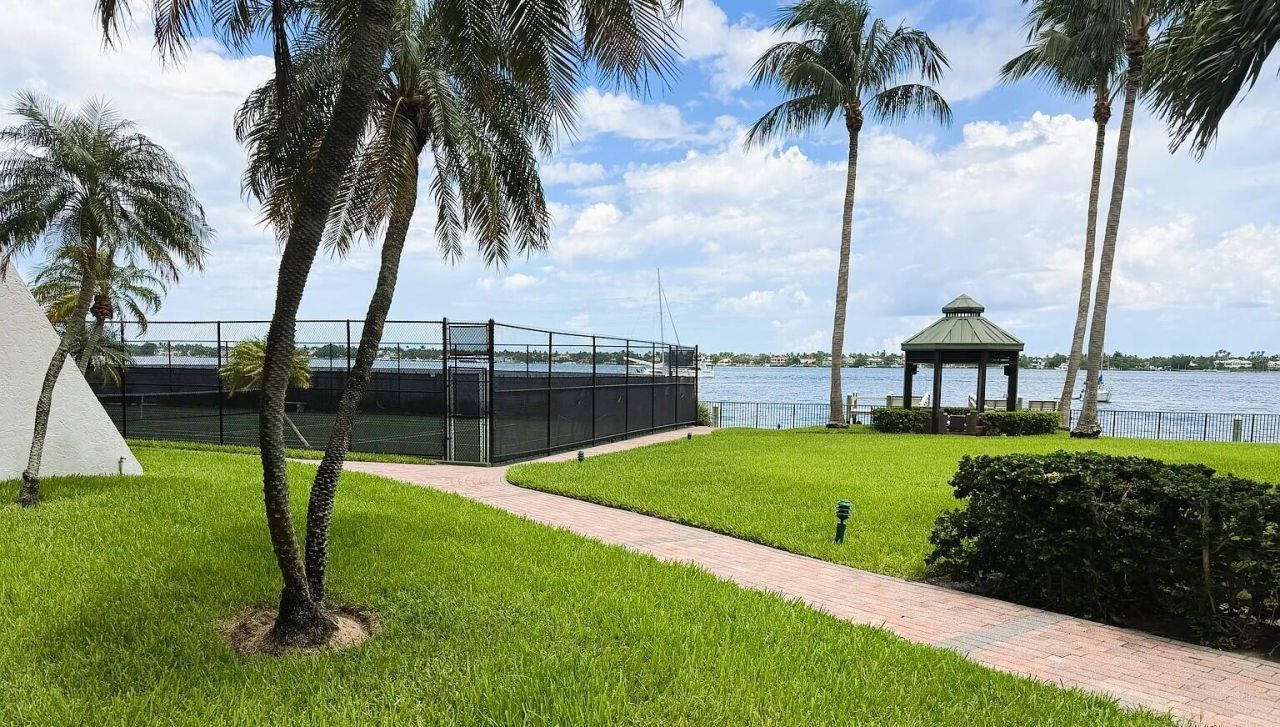 5200 N Flagler Drive, Unit 2102, West Palm Beach, FL 33407 Photo