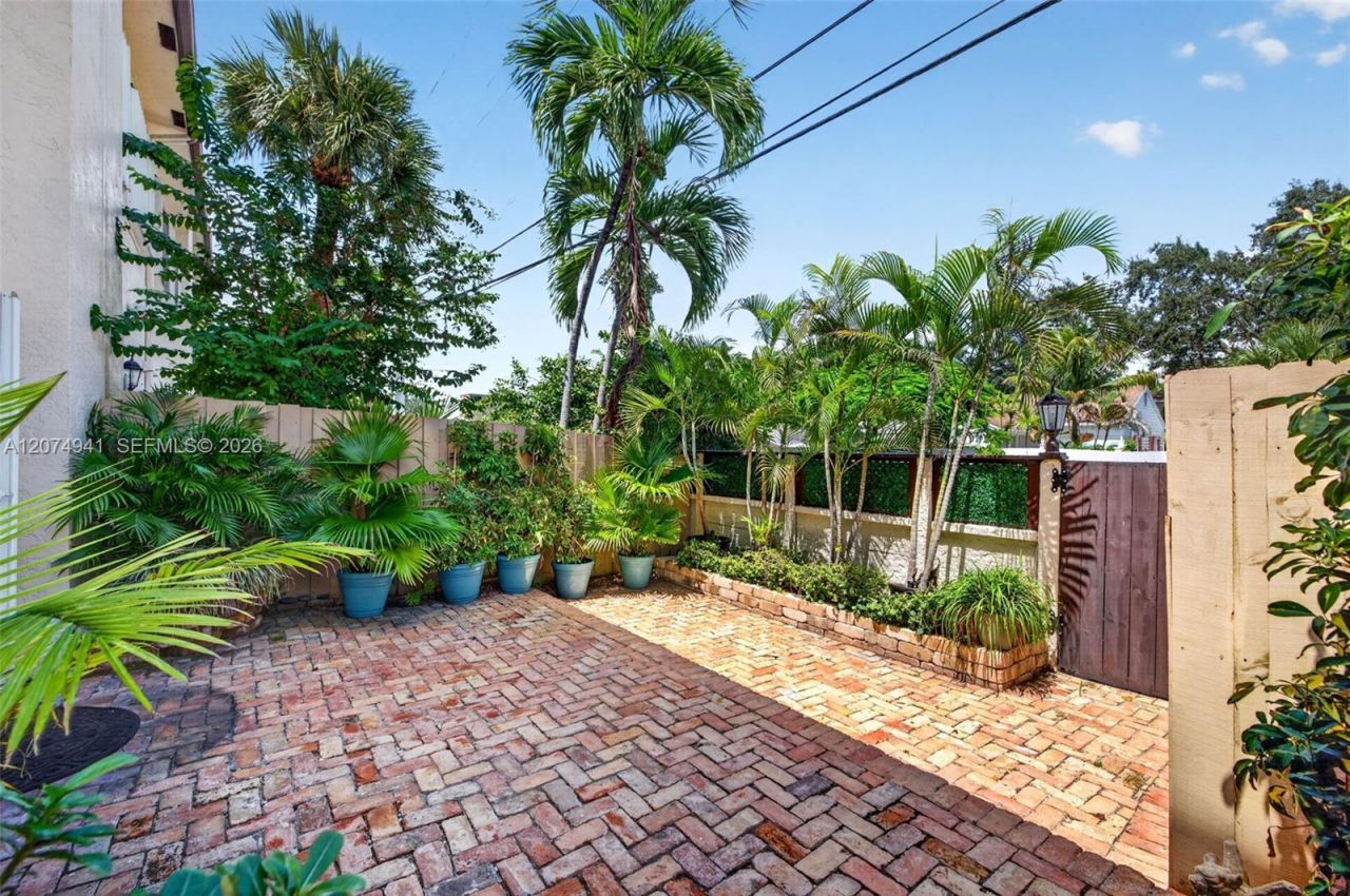 362 NE 7th Ave, Fort Lauderdale, FL 33301 Photo