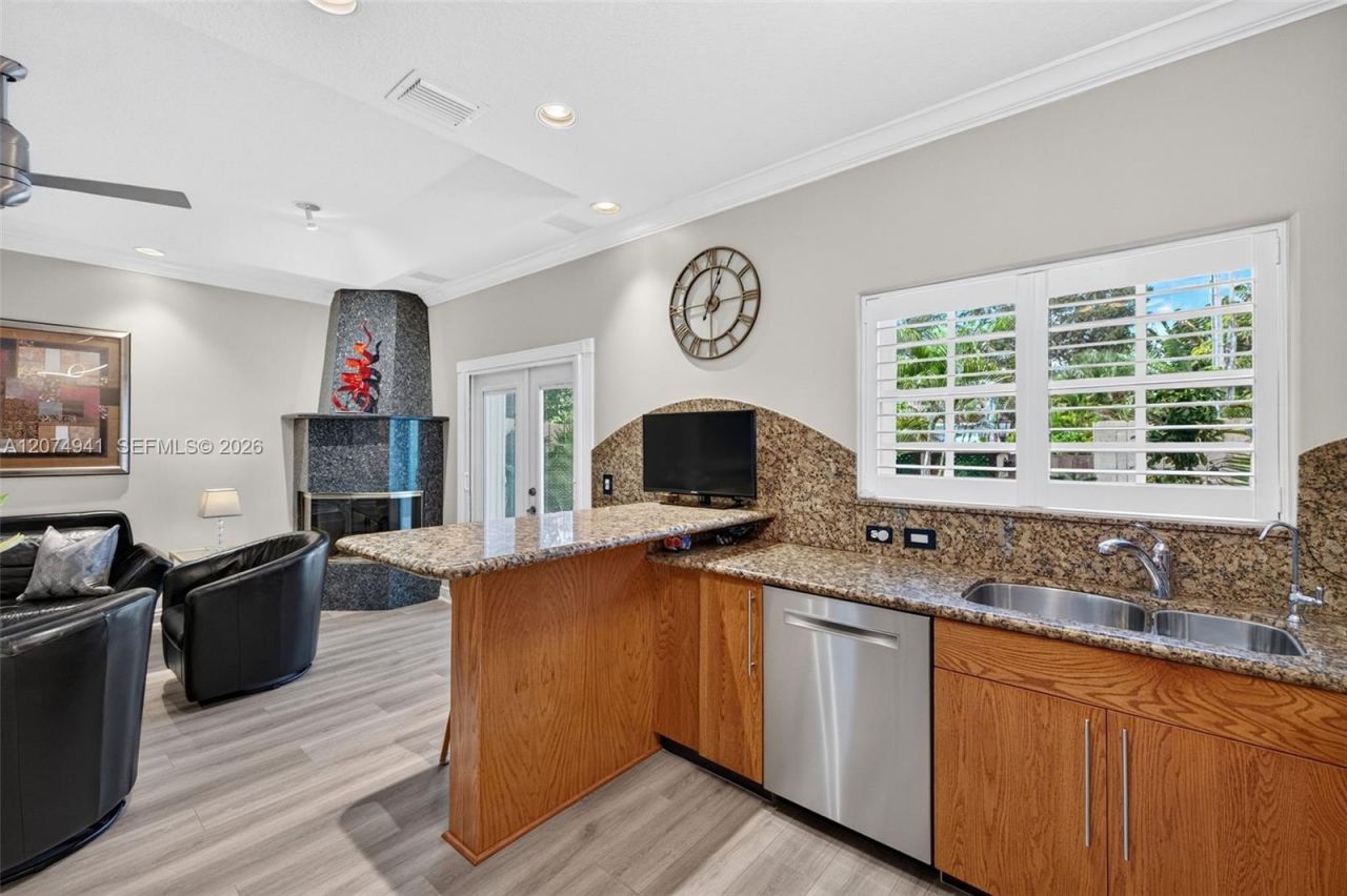 362 NE 7th Ave, Fort Lauderdale, FL 33301 Photo