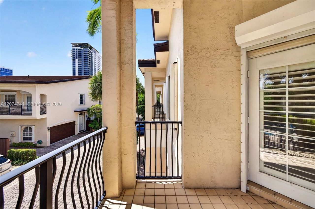 362 NE 7th Ave, Fort Lauderdale, FL 33301 Photo