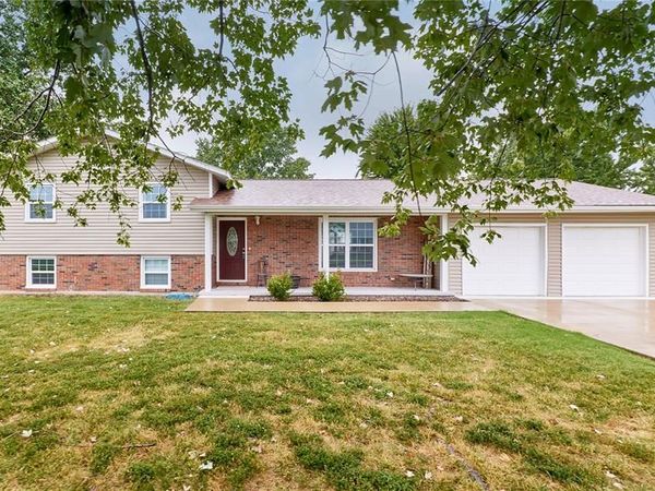 105 Sharon Drive, Montgomery City, MO 63361