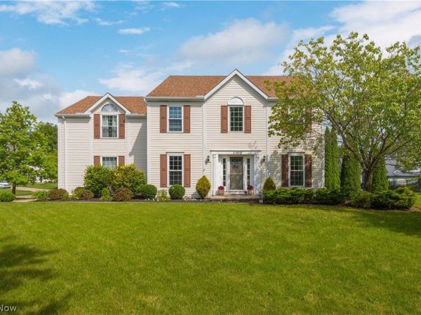 11952 Greyfriars Circle , North Royalton, OH 44133
