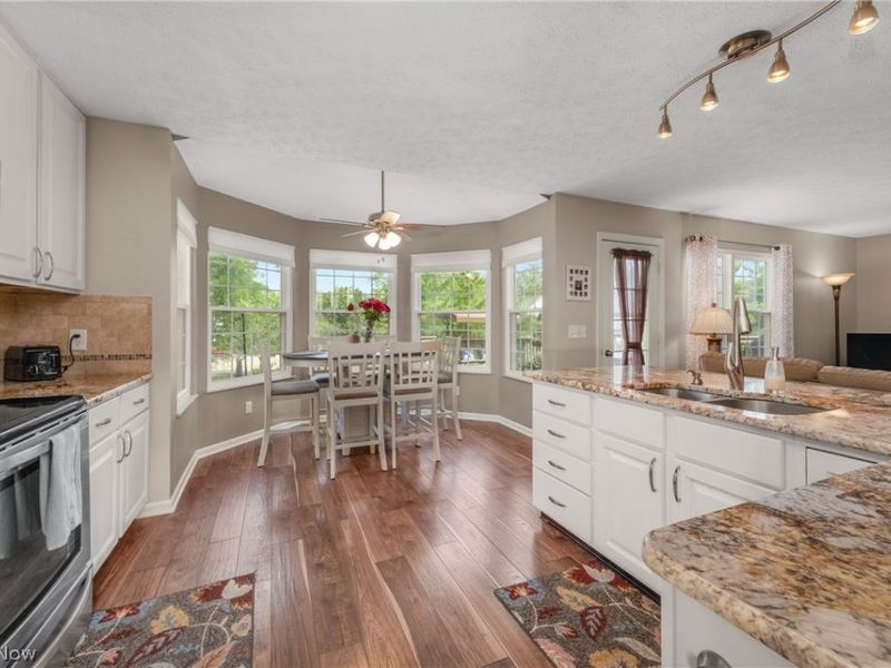 11952 Greyfriars Circle, North Royalton, OH 44133 Photo 24