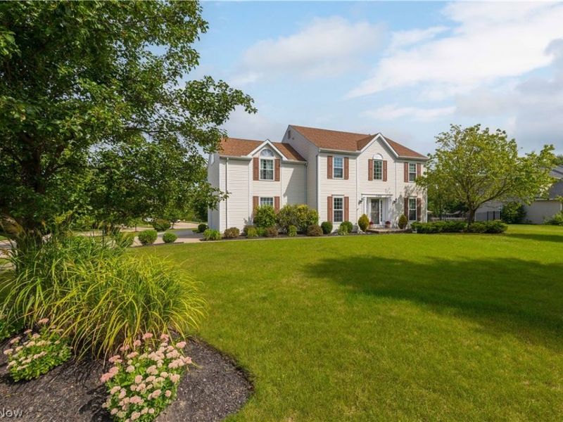 11952 Greyfriars Circle, North Royalton, OH 44133 Photo 3