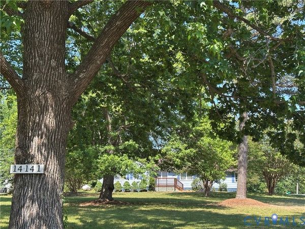 14141 Cherry Street , Chester, VA 23831