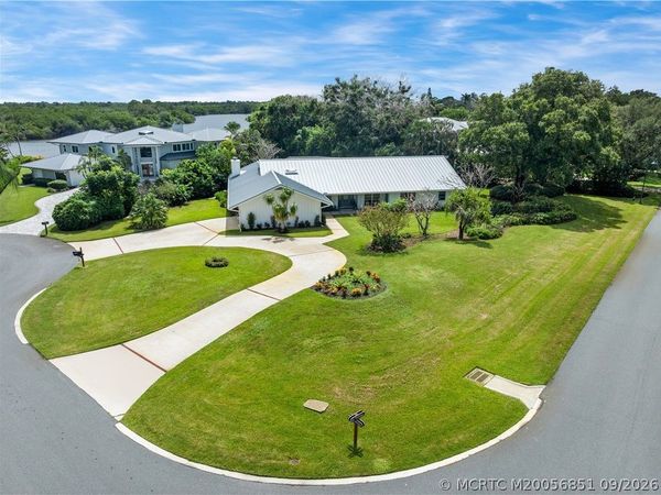 594 SW Thornhill Lane, Palm City, FL 34990
