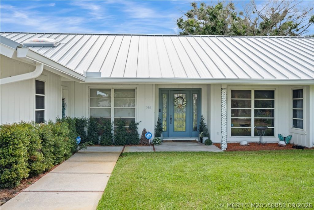 594 SW Thornhill Lane, Palm City, FL 34990 Photo