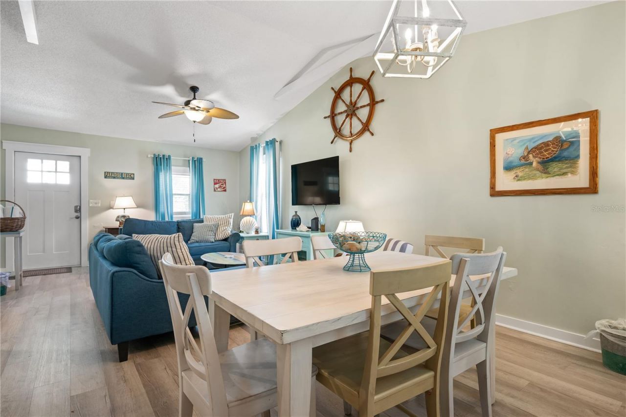 3476 Winton Avenue, Sarasota, FL 34234 Photo