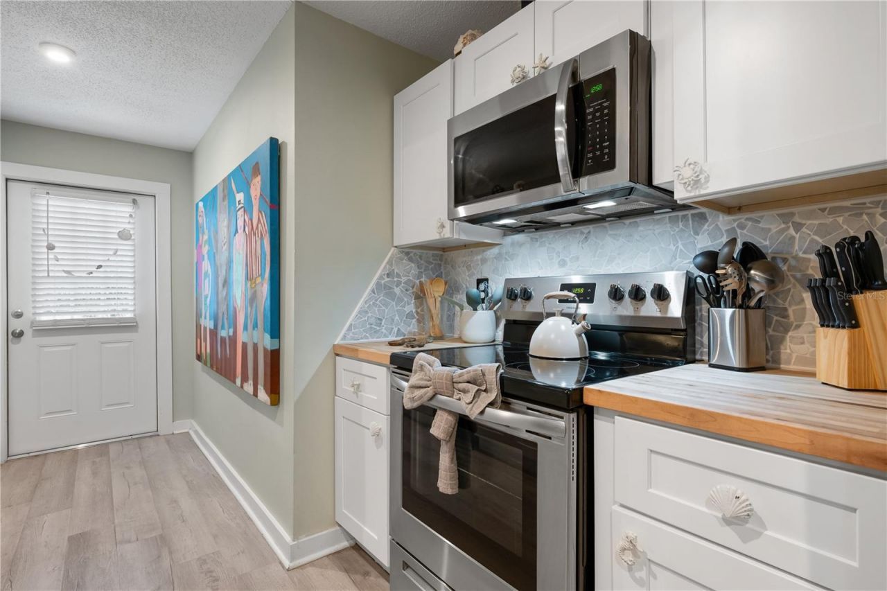 3476 Winton Avenue, Sarasota, FL 34234 Photo