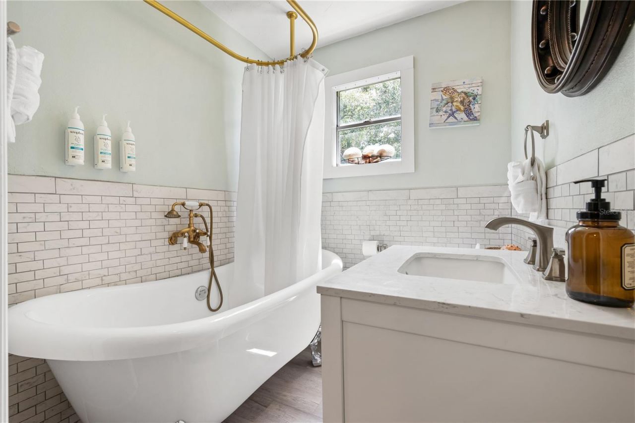 3476 Winton Avenue, Sarasota, FL 34234 Photo