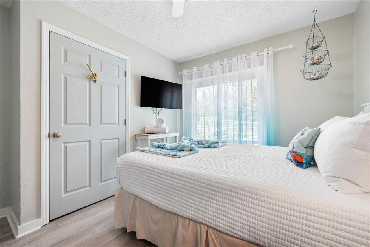 3476 Winton Avenue, Sarasota, FL 34234 Photo