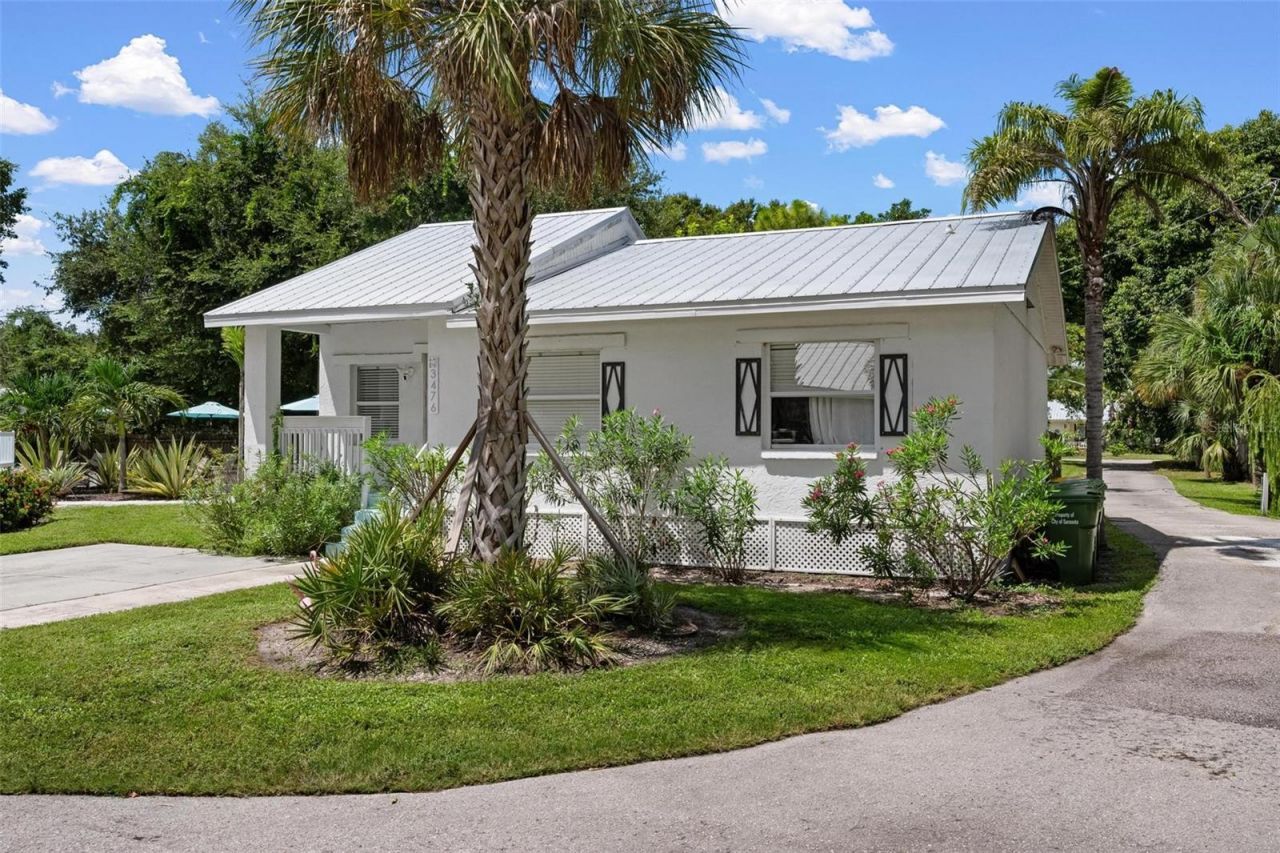 3476 Winton Avenue, Sarasota, FL 34234 Photo