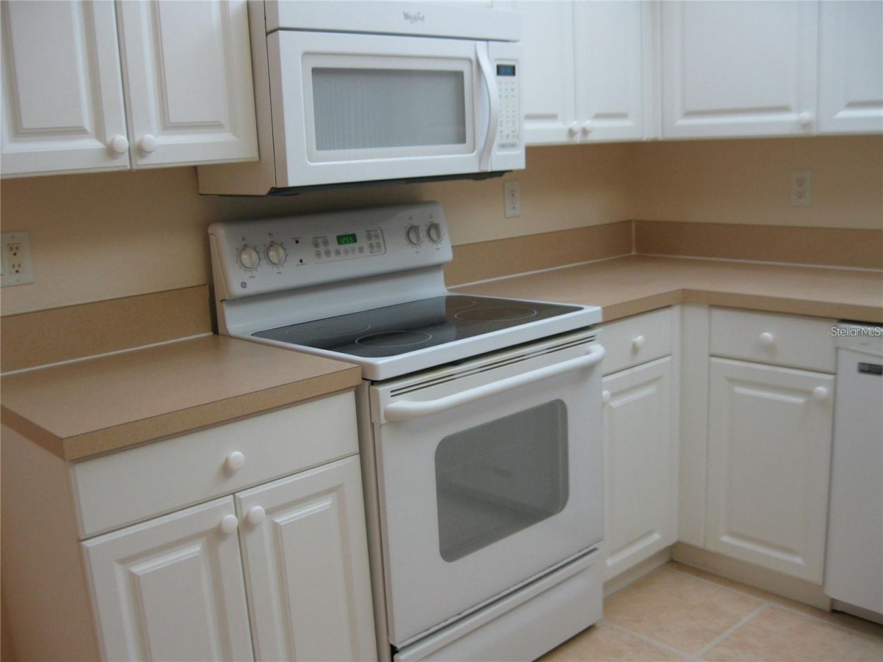 6405 Bay Cedar Lane, Unit 26, Bradenton, FL 34203 Photo