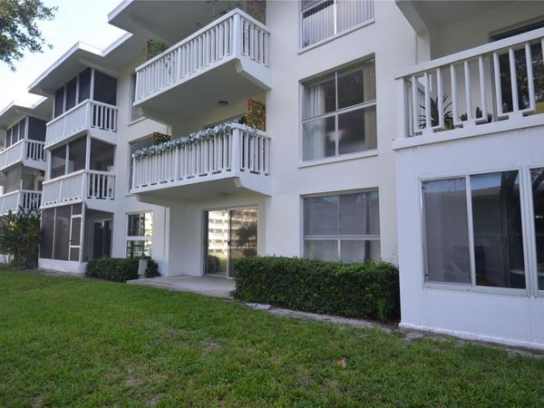 2944 W BAY DRIVE, Unit 105, BELLEAIR BLUFFS, FL 33770