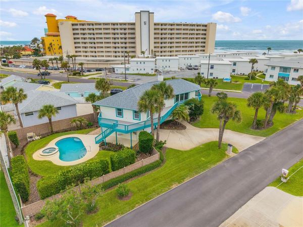 320 DUE EAST STREET , NEW SMYRNA BEACH, FL 32169