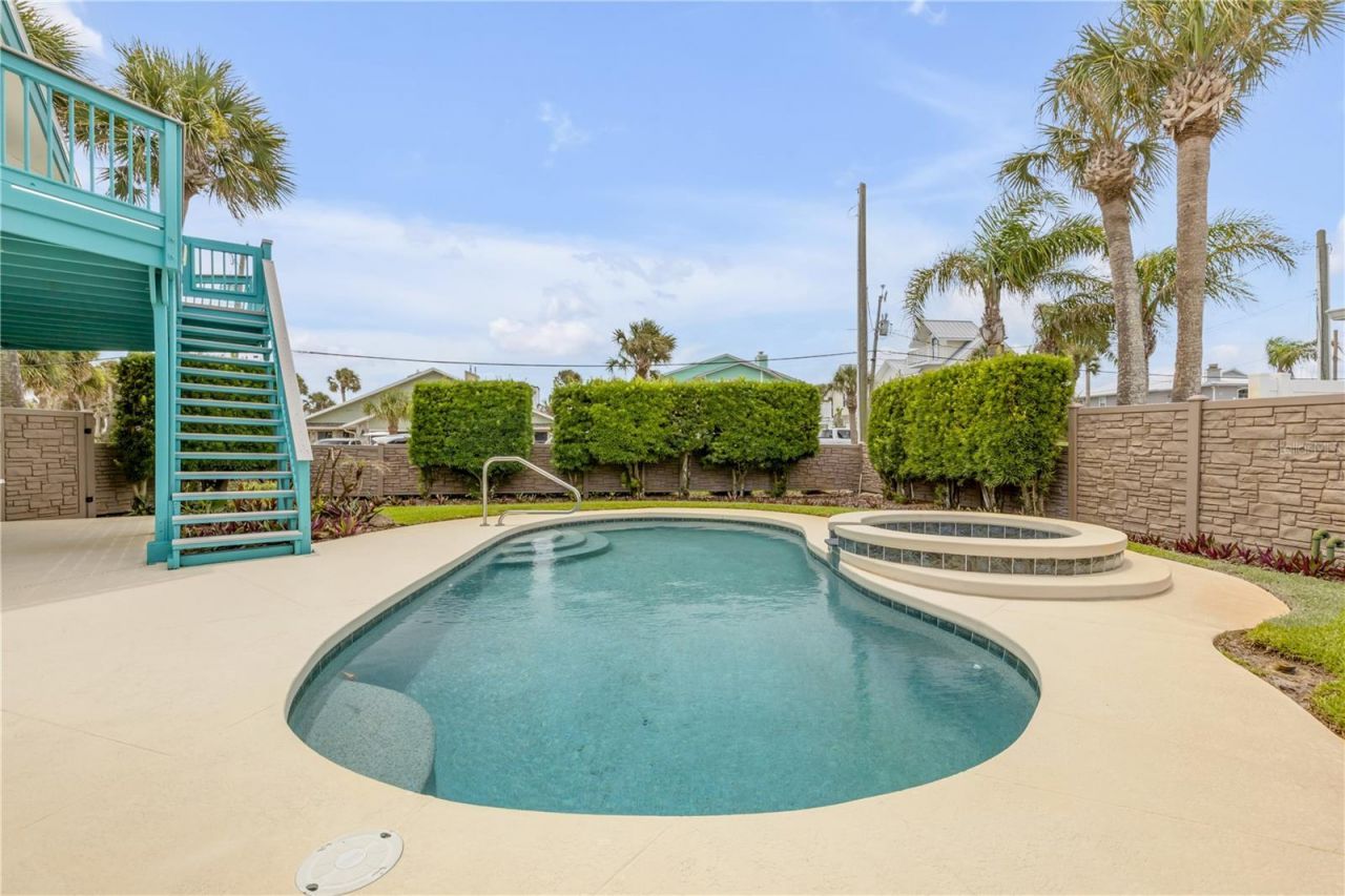 320 Due East Street, New Smyrna Beach, FL 32169 Photo