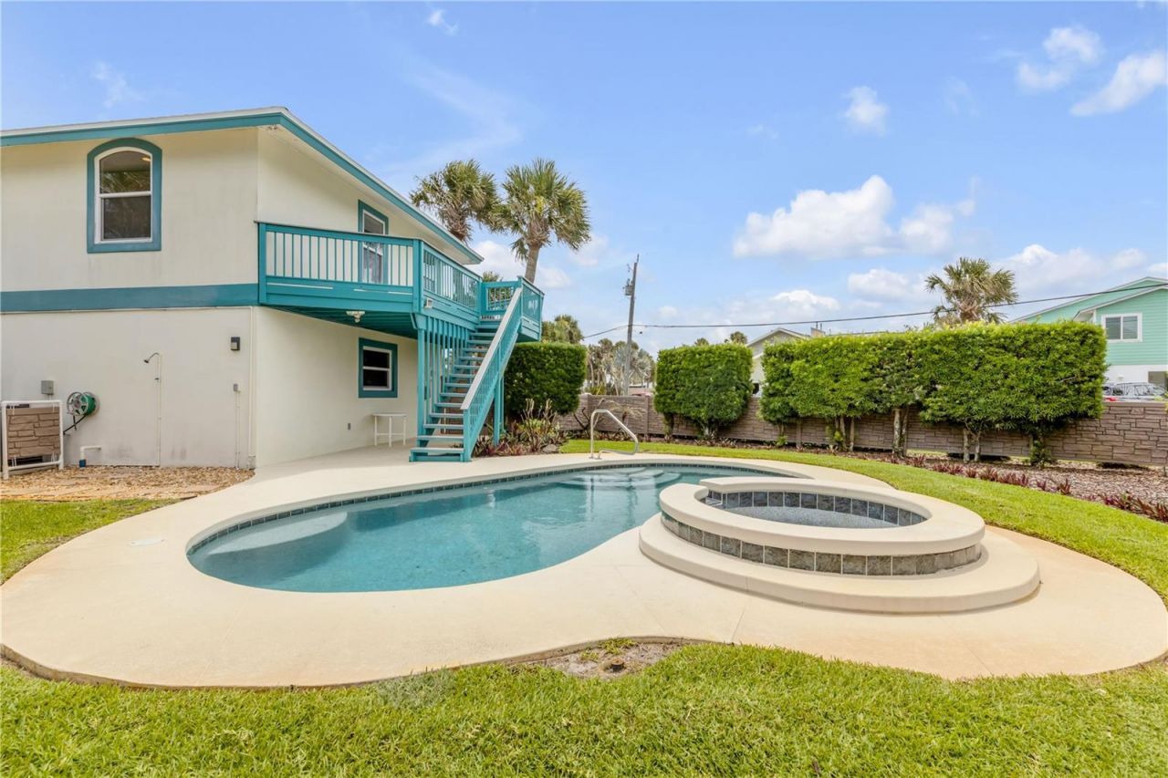 320 Due East Street, New Smyrna Beach, FL 32169 Photo