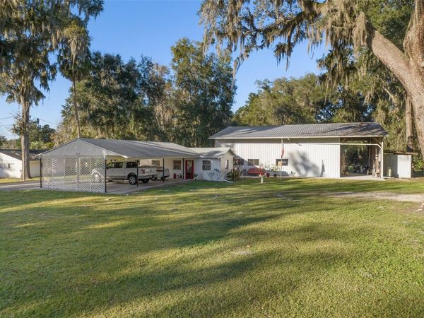 5715 SE 109TH STREET , BELLEVIEW, FL 34420